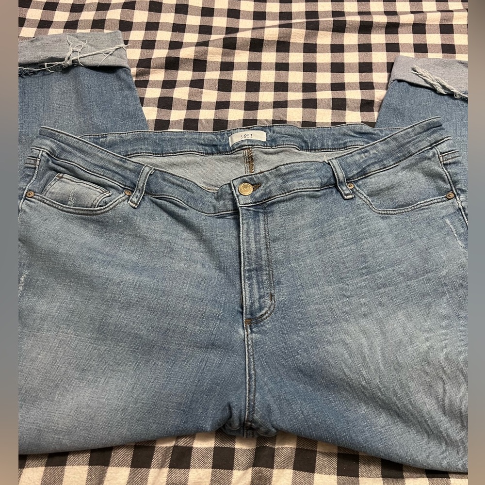 LOFT fresh cut cuffed skinny jeans, size 26, vintage light indigo wash, EUC